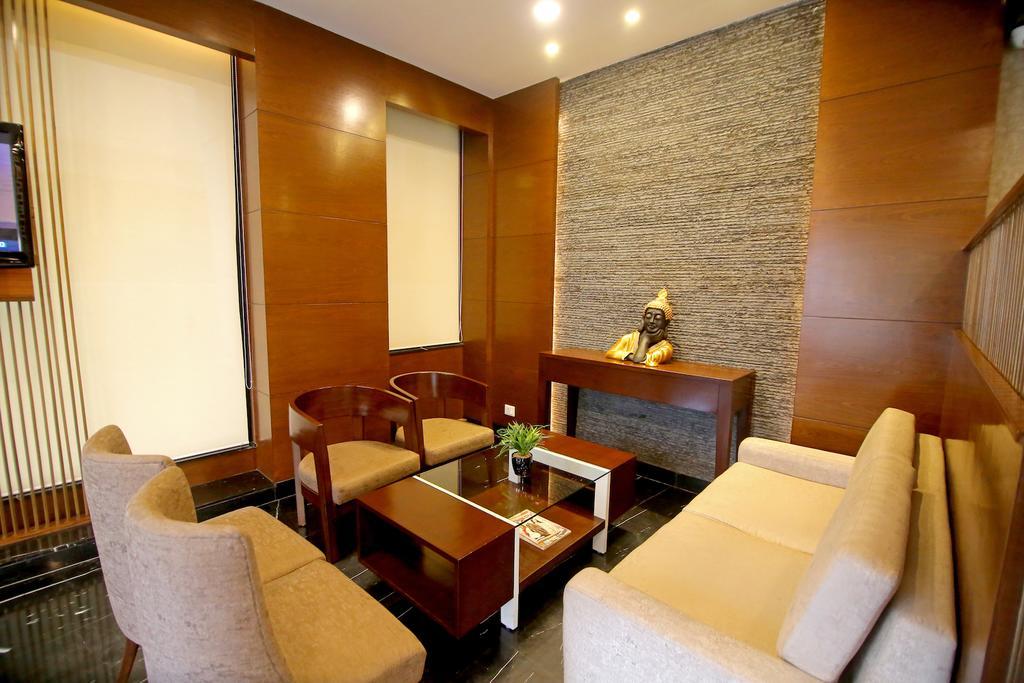 Hotel Chirag Residency Nueva Delhi Exterior foto